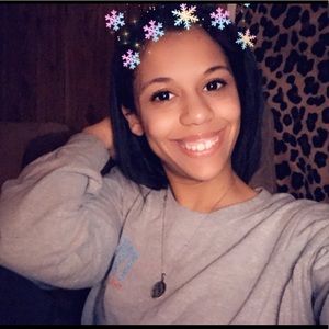 Meet your Posher, Alyssa